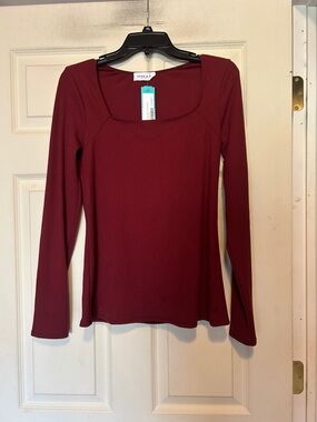 Gilli Burgundy Rib Knit Long Sleeve Top Size Medium